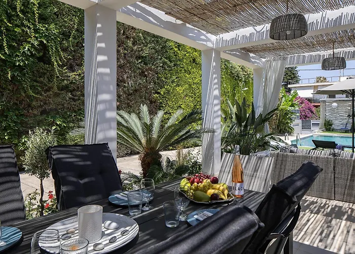 Вілла Hestia Grey With & Private Pool