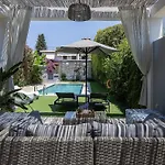 Hestia Grey With & Private Pool *