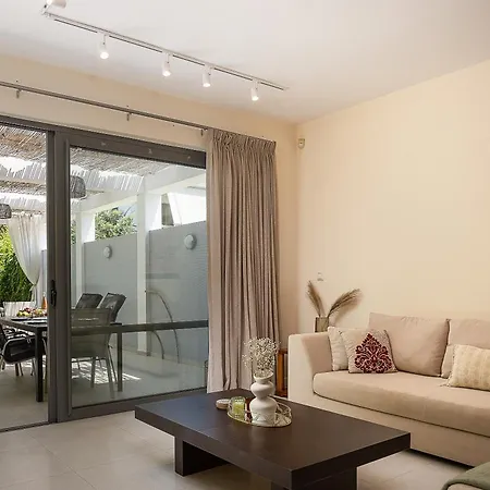 Luxury Hestia Grey With Private Pool *