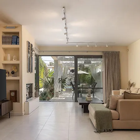 Hestia Grey Barefoot Escape 100M From Beach Vilă Rethymnon