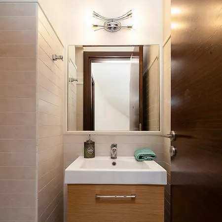 Hestia Grey Barefoot Escape 100M From Beach