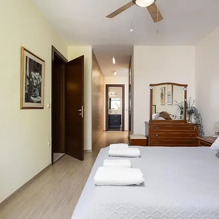 Hestia Grey Barefoot Escape 100M From Beach Rethymnon