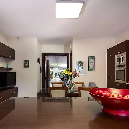 Hestia Grey Barefoot Escape 100M From Beach Vilă