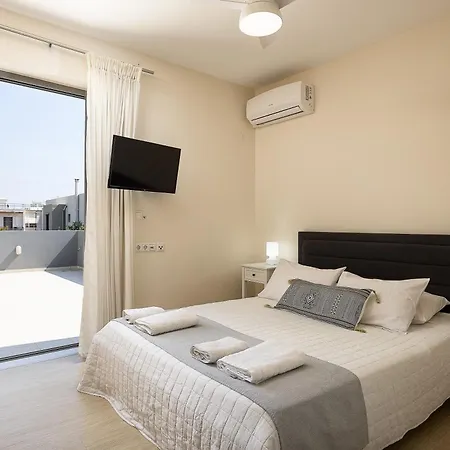 Luxury Hestia Grey With Private Pool *