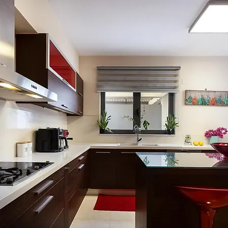 Luxury Hestia Grey With Private Pool Vilă *