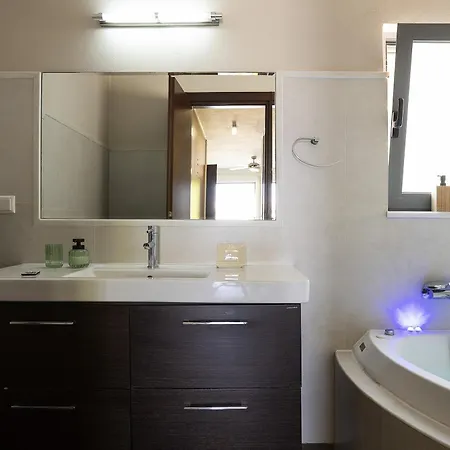 Luxury Hestia Grey With Private Pool